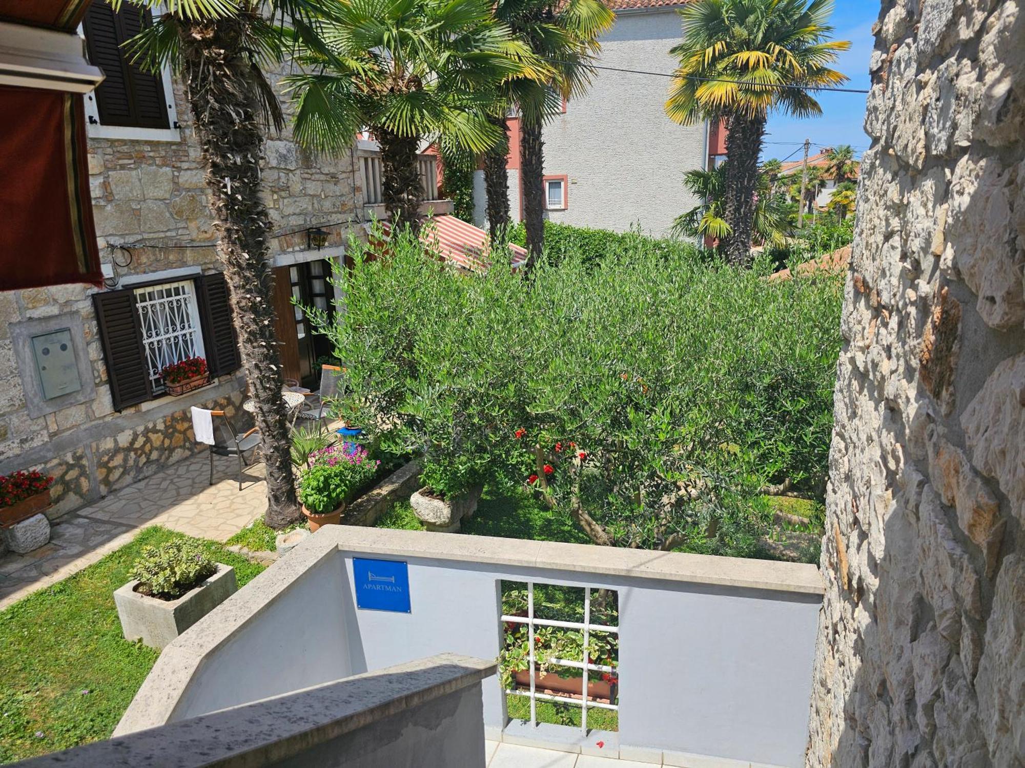 Appartment Daniela Funtana Exterior photo